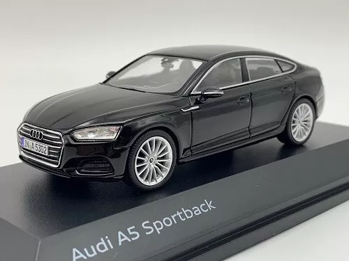 Audi A5 Sportback  Mythosschwarz  Maßstab 1:43  Spark  NEU