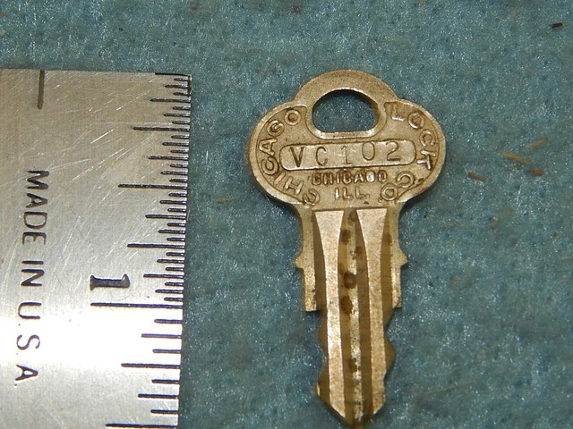 vintage coin operator key: Victor Vending - VC 102 (Chicago)