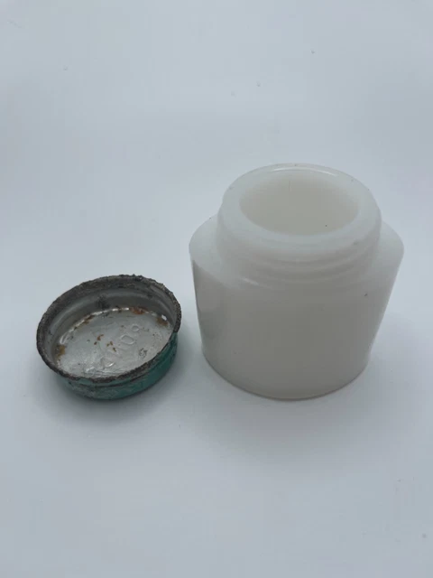 Vintage Collectible PONDS Glass Jar