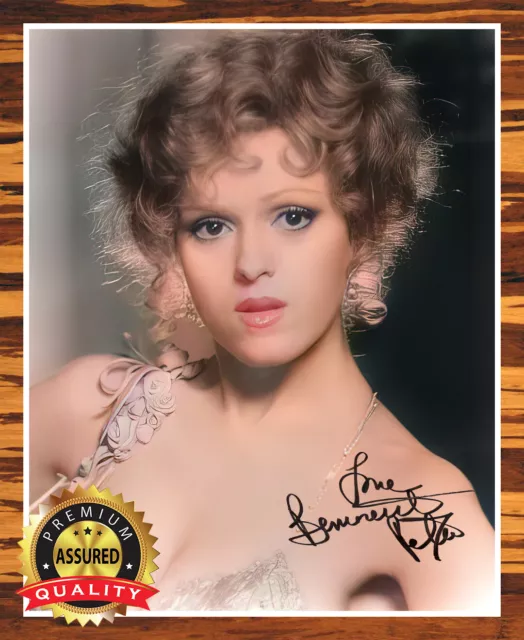 Bernadette Peters - Autographed Signed 8 x10 (Actress) Photo Reprint