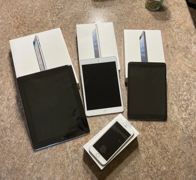 Lot 4 Apple Devices iPad 2 A1395, Minis A1432, iPhone 6 A1549