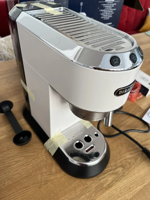 DeLonghi Dedica Style EC 685.W, Espressomaschine, weiß, Wie Neu, OVP, 9 Monate