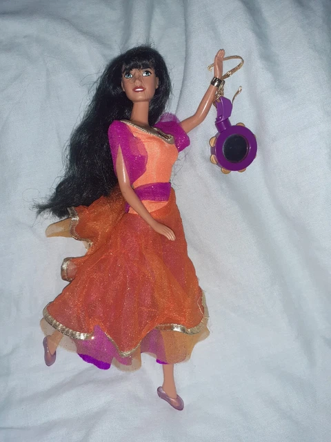 MATTEL 1995 DISNEY Gypsy Dancing ESMERALDA Doll Hunchback of Notre