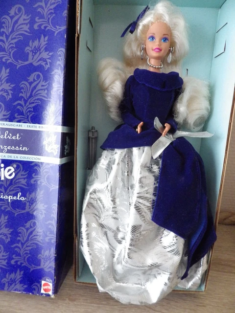 A Nod for Mod Barbie Doll Gold Label Barbie Fan Club Exclusive 2004