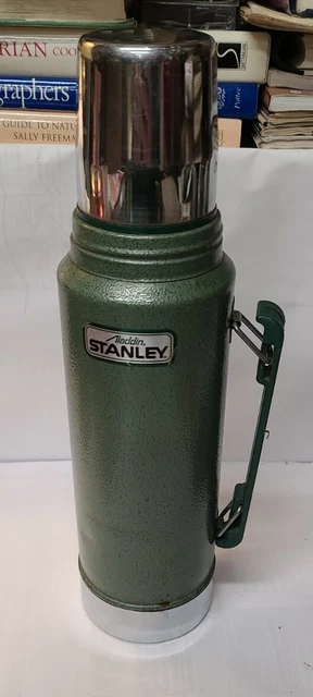 Stanley thermos pour through hot sale stopper