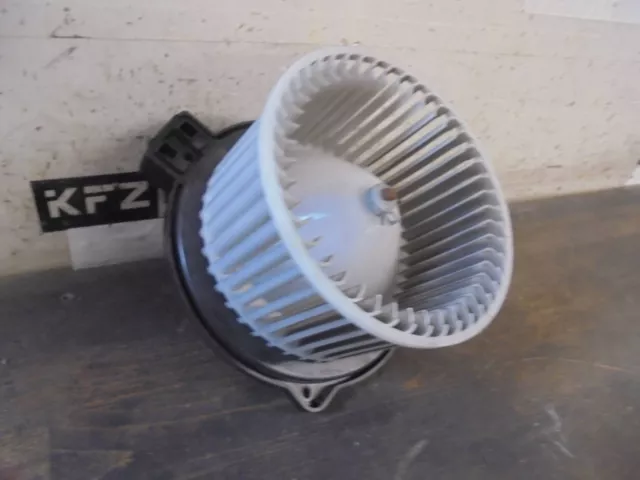 moteur du ventilateur de chauffage Mazda 2 DE 8727000691 1.3 55kW ZJ 173917