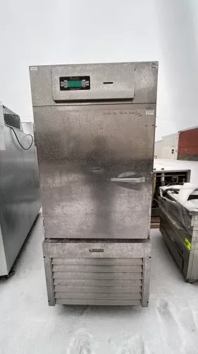 TRAULSEN REACH IN QUICK BLAST CHILLER RBC100 Commercial Freezer