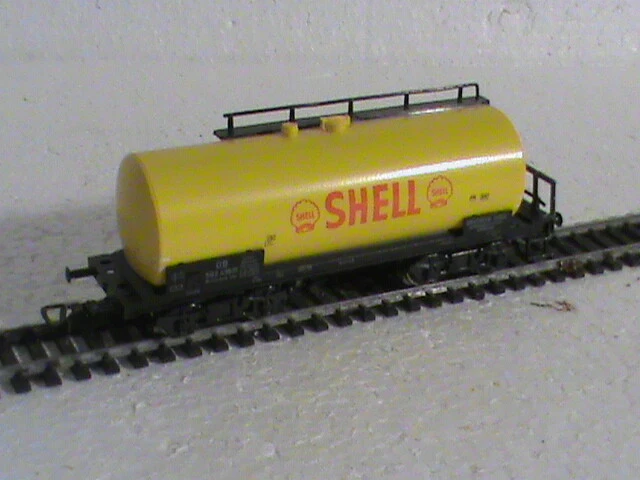 LILIPUT 25854, wagon citerne à essence AVIA SBB BO