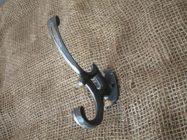 Antique Cast Iron Wall Hooks Classic Edwardian Coat Hat Towel Hanging Vintage 3