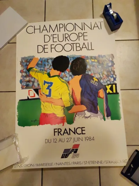 AFFICHE Championnat d'Euro de FOOT FRANCE 1984 Illustration Savignac 60cmX83cm