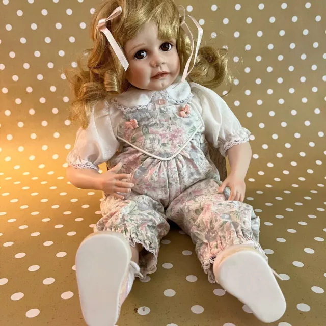 Vintage "Jennifer" by Jane Zidjunas Hamilton Heritage Coll. Porcelain Dolls 1990