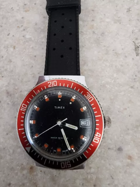Vintage Timex Sport Diver 1980 Coke Bezel 27910-10580 Dial England  Keeps Time.