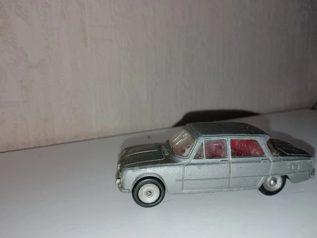 ALFA ROMEO  GIULIA TI DINKY TOYS made In France MECCANO  1/43