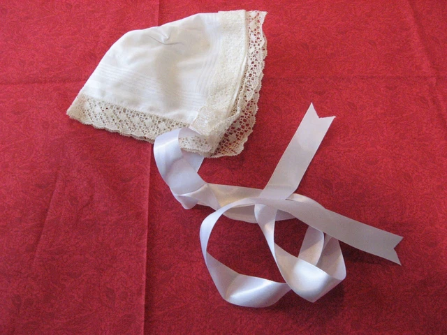 Gorro De Bebé Con Borde De Encaje De Bobina Hecho A Mano/Hecho A Máquina (Lote 29)