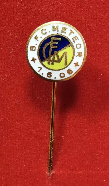 Alte Anstecknadel BFC Meteor 06 Berlin Mitte Fußball Badge Ehrennadel Nadel DFB