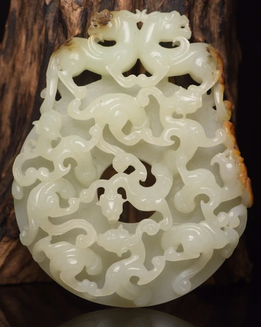 Chinese Exquisite Handmade Dragon carving Hetian Jade Statue Pendant