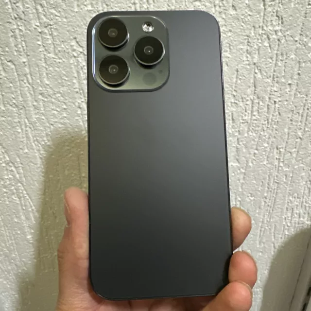 Factice iPhone 15 Pro Titane Noir