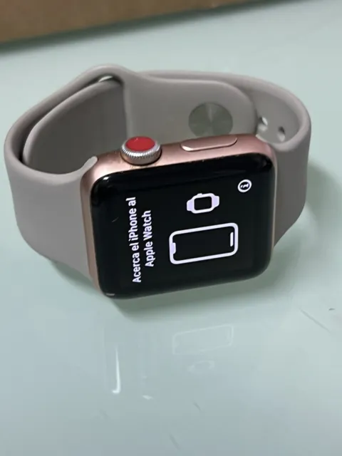 Apple Watch Series 3 38mm (GPS + Cellular) Aluminum Case sport Band