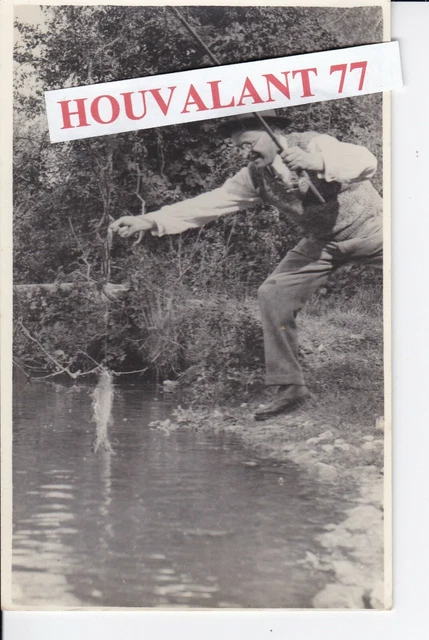 LA PECHE AU LANCER LEGER - MATERIEL ET CONSEILS - 9E EDITION. by
