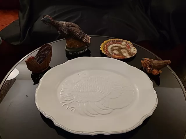 Vintage Wild Turkey Ceramic Decanter With 2 Turkey Platters & Thanksgiving Decor