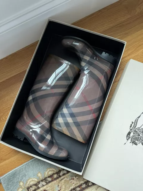 Burberry Women Rain Boots Preowned