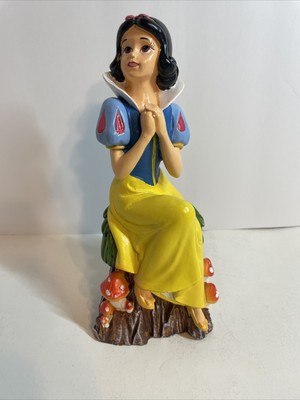 disney snow white garden statue