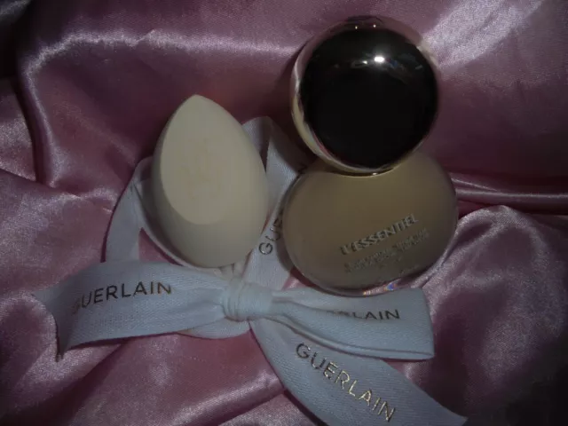 Guerlain L Essentiel Natural Glow Foundation 01N ca. 29 ml + Make-up Schwämmchen