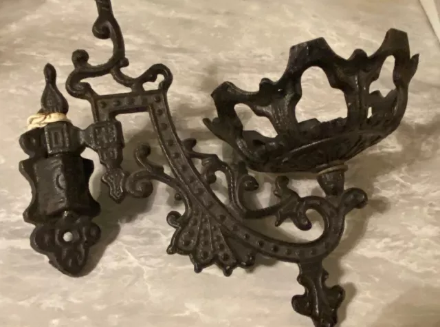 Victorian 1800’s Goth Ornate Cast Iron Wall Bracket Kerosene Oil Lamp Swing Arm