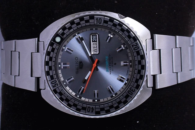 #Luxury Seiko "Rally Diver" Gray-Dial 6119 D/D Automatic 21 Jewels Wrist Watch.