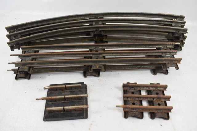 MECCANO/HORNBY HO BOITE DE 12 RAILS COURBES REF 7600 TRES BEL ETAT MECCANO/HORNBY HO BOITE DE 12 RAILS COURBES REF 7600 TRES BEL ETAT