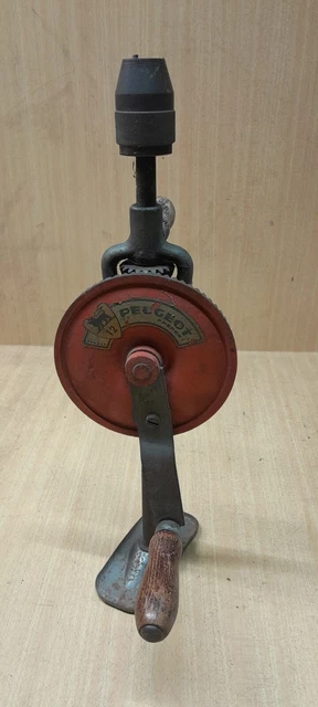 Chignole Ancienne – Perceuse à Main En Acier – Outil De Collection – Fabriquée En France