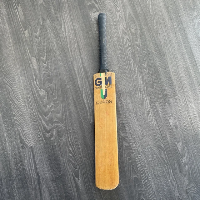 VINTAGE CRICKET BAT - GUNN & MOORE Cannon - long handle - willow