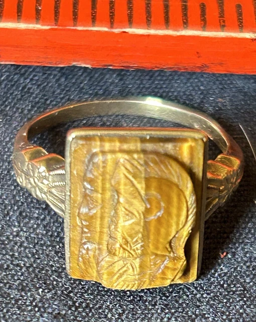 Vintage 10k Gold Cameo Ring With Carved Tiger’s Eye Roman Soldiers, 2.9g