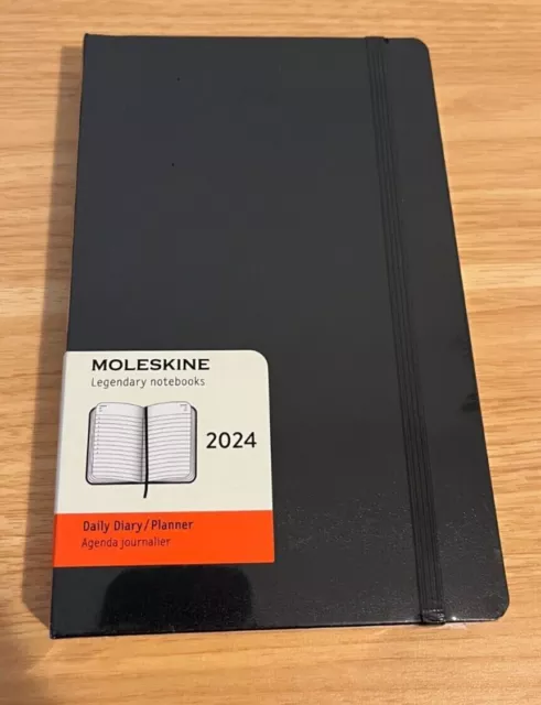 Moleskine Daily Agenda Giornaliera M Copertura Rigida Colore Nero 2023-2024