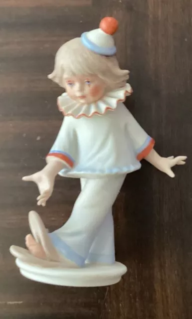 GOEBEL CLOWN FIGURINE IN THE SPOTLIGHT BY GERHARD SKROBEK Excellent condition!