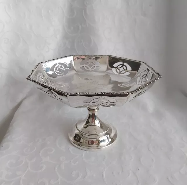 Beautiful Art Nouveau Silver Plated Pierced Pedestal Bowl.  H&N Birmingham