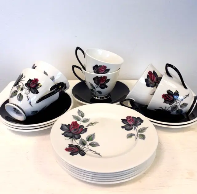 Vintage Royal Albert Bone China Masquerade 18 Part Set6 x cups saucer side plate