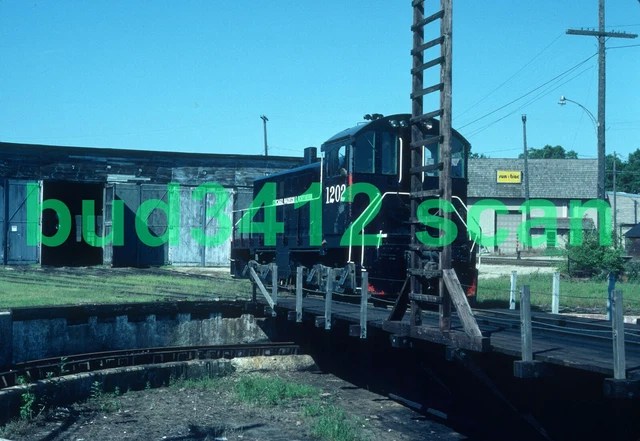CM&N Chicago Madison & Northern S6 #1202 at Janesville WI 1980 ORIGINAL Slide!