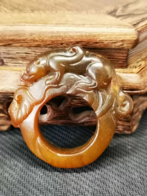 .Delicate Chinese Jade Old Nephrite Jade Hand-carved Beast Totem Thumb Ring Y77