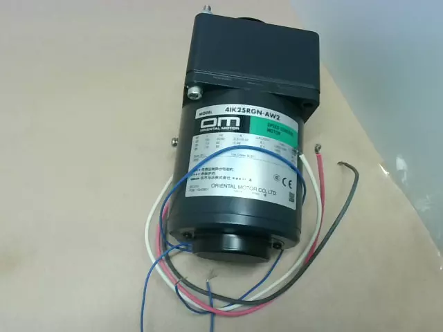 Oriental Motor 4IK25RGN-AW2 Speed Control Motor - New In Box