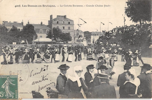 Cpa 35 Les Danses En Bretagne La Gavotte Grande Chaine Finale