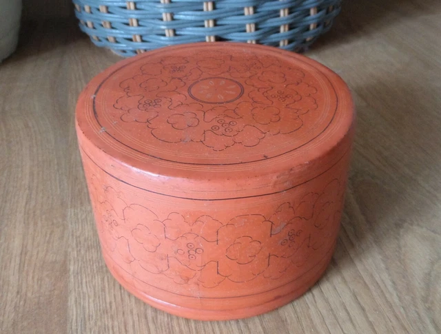 Antique Burmese Lacquer betel box boîte laque Bétel Birman Birmanie Myanmar
