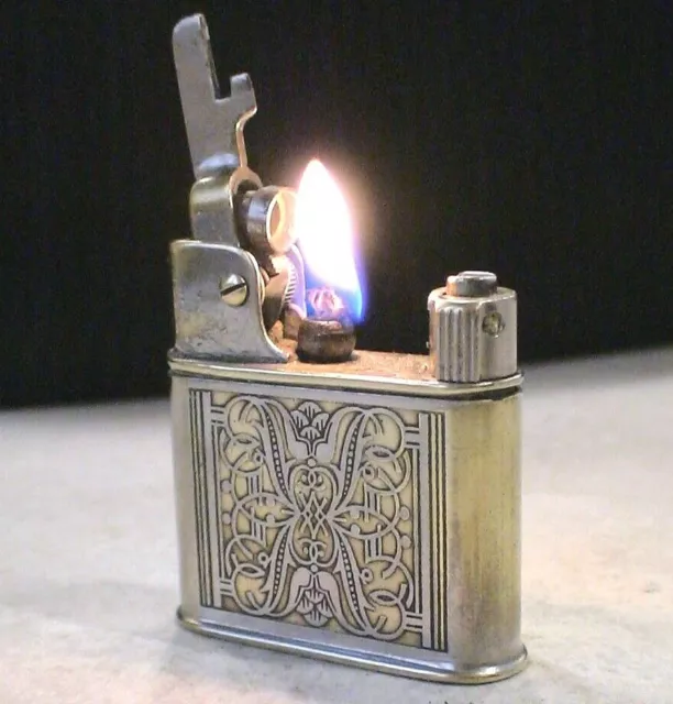 BRIQUET Ancien ( Mylflam Automatique ) Vintage fuel LIGHTER Feuerzeug accendino