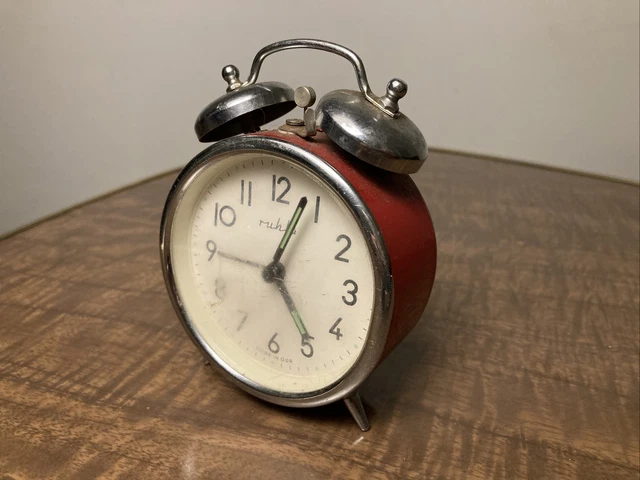 Uhr DDR Ruhla Wecker Mechanisch Chrom Vintage DDR  Wecker aufziehen