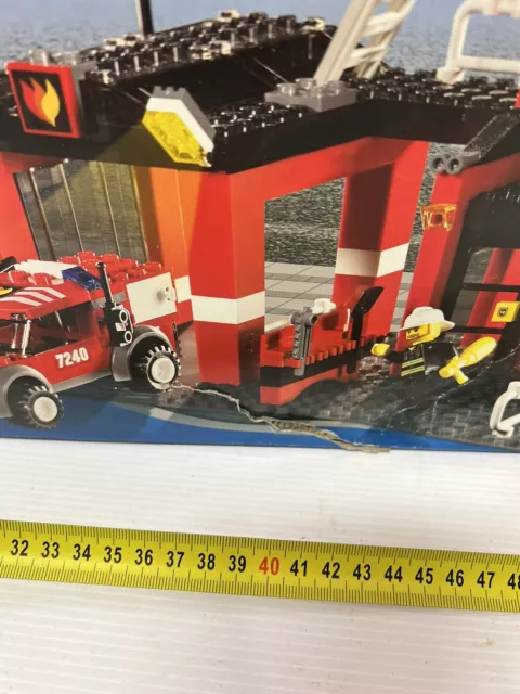 LEGO 7240 Estación De Bomberos Dead Inventario Nuevo Perfecto Caja Dañada 2