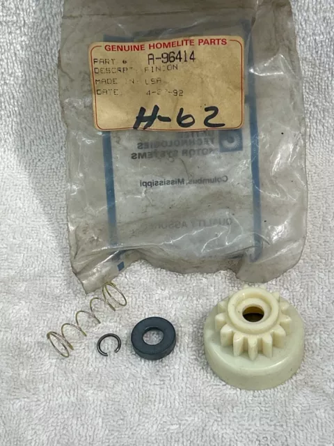 NOS !!!  NEW HOMELITE STARTER GEAR PINION A-96414 320 320E 420E Snow Thrower