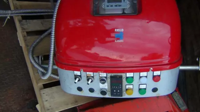 Riello RS130E Power Gas Burner - Excellent Condition!