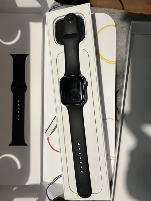Apple Watch Series 4 GPS 44mm Aluminium Space Grau