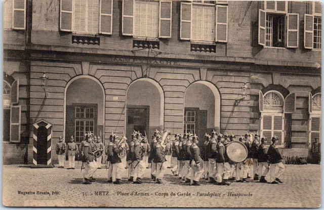 57 METZ - la place d'armes, corps de garde (allemands)