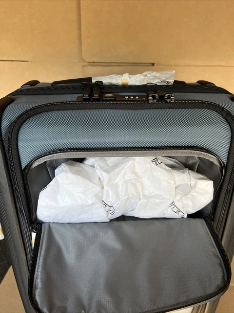 Tumi Alpha 3 Continental Dual Access 4-Wheeled Carry-On Expandable STORM BLUE 8